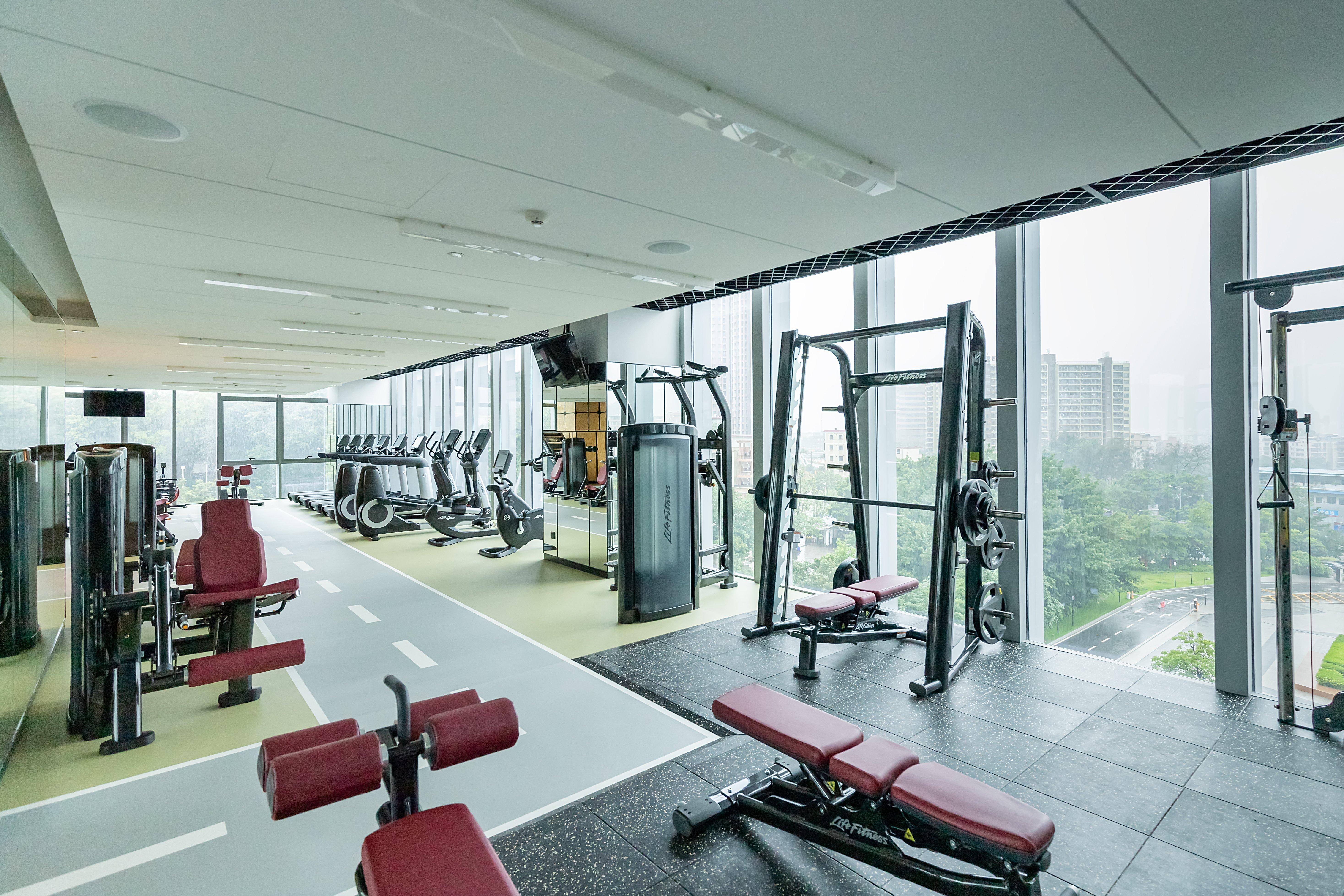 Holiday Inn Guangzhou South Lake Hotel - Ideal For Business & Leisure エクステリア 写真