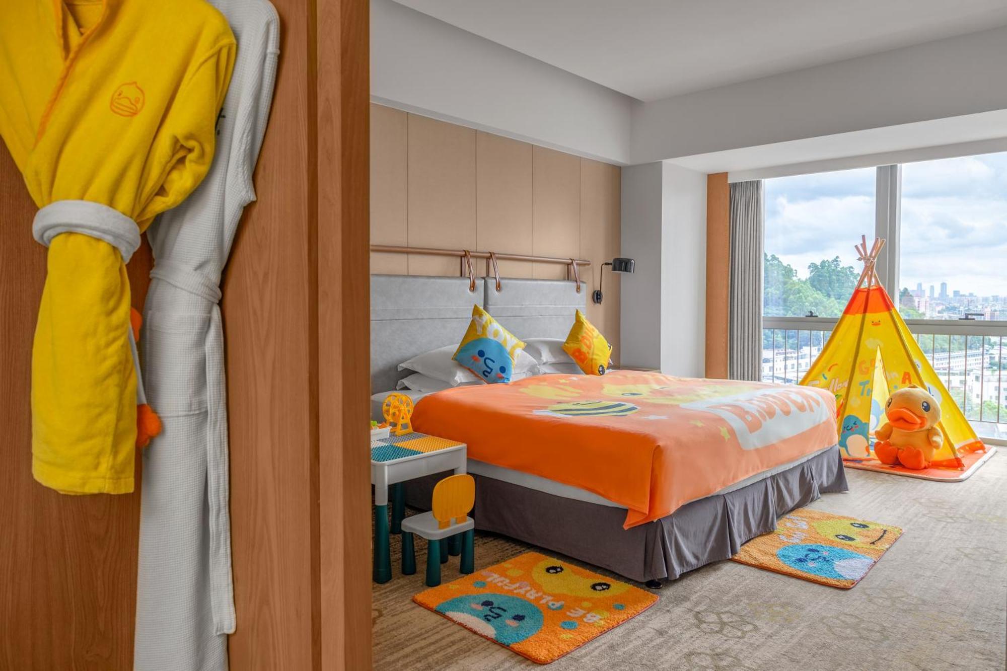 Holiday Inn Guangzhou South Lake Hotel - Ideal For Business & Leisure エクステリア 写真